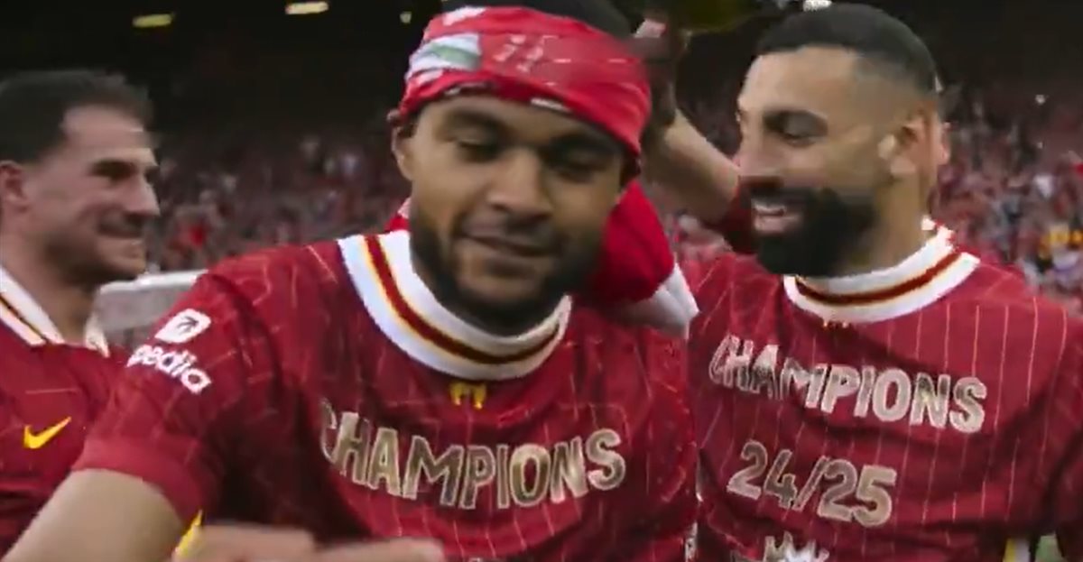 محمد صلاح يرفض الاحتفال بـ الخمر بعد التتويج بالدوري الإنجليزي