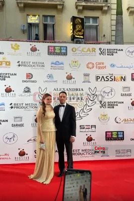 محمود حميدة وبشرى أول الحضور.. بدء توافد النجوم على ريد كاربت افتتاح مهرجان الإسكندرية للفيلم القصير