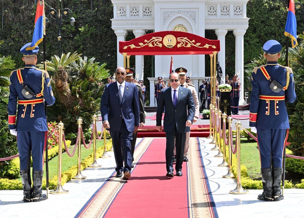 الرئيس السيسي والفريق أول ركن عبد الفتاح البرهان 