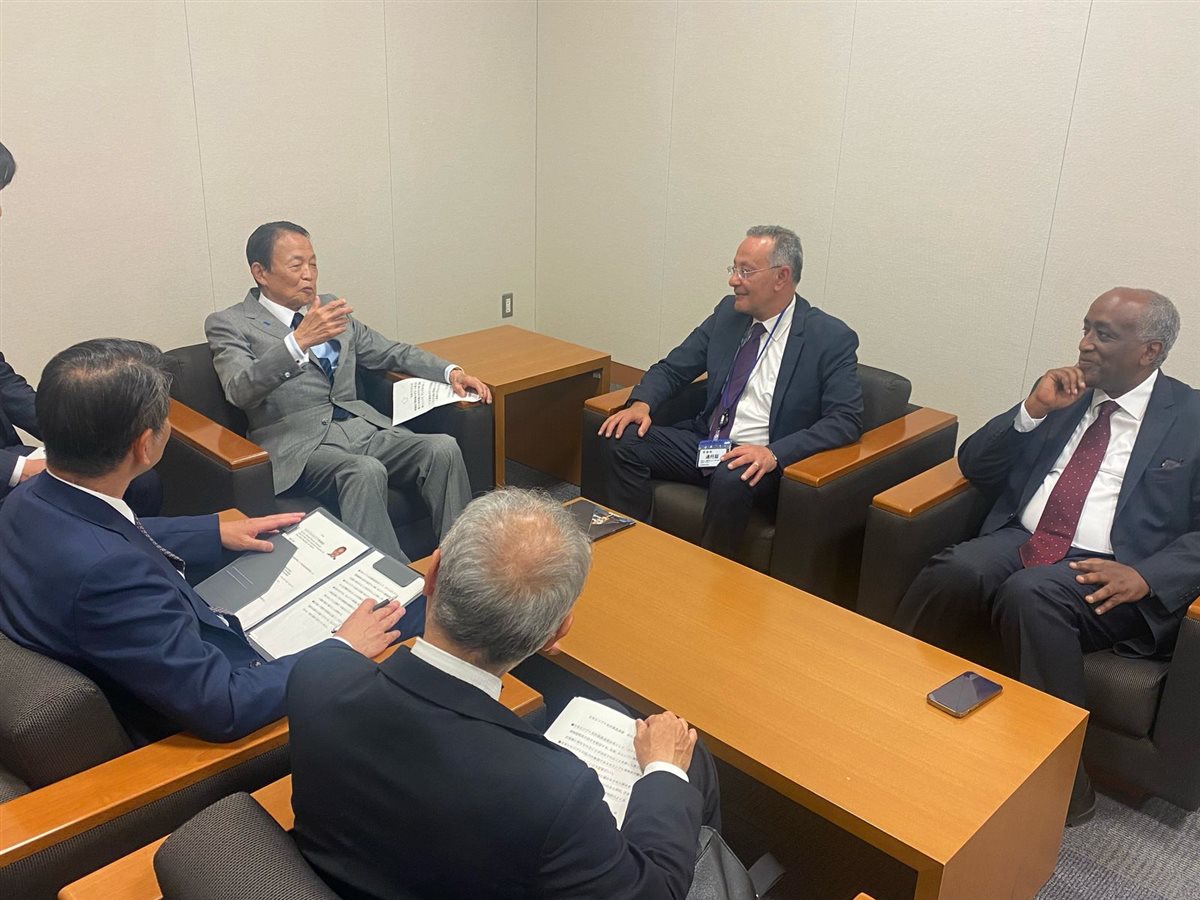 رئيس المتحف المصرى الكبير فى زيارة إلى اليابان