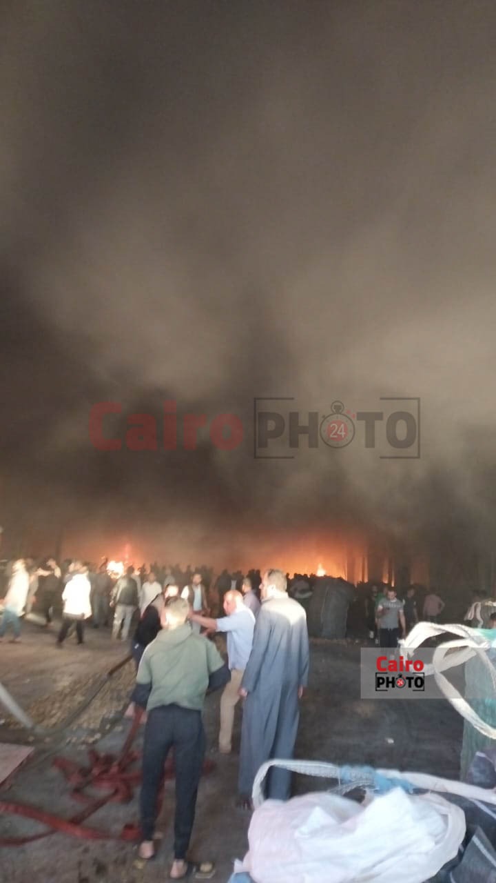 جانب من الحريق 