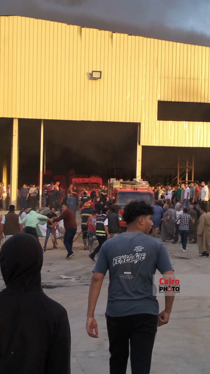 جانب من الحريق 