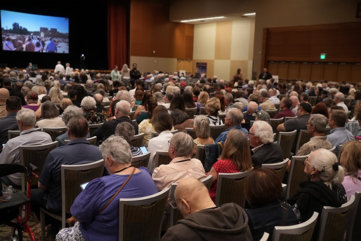 زاهي حواس من أمريكا