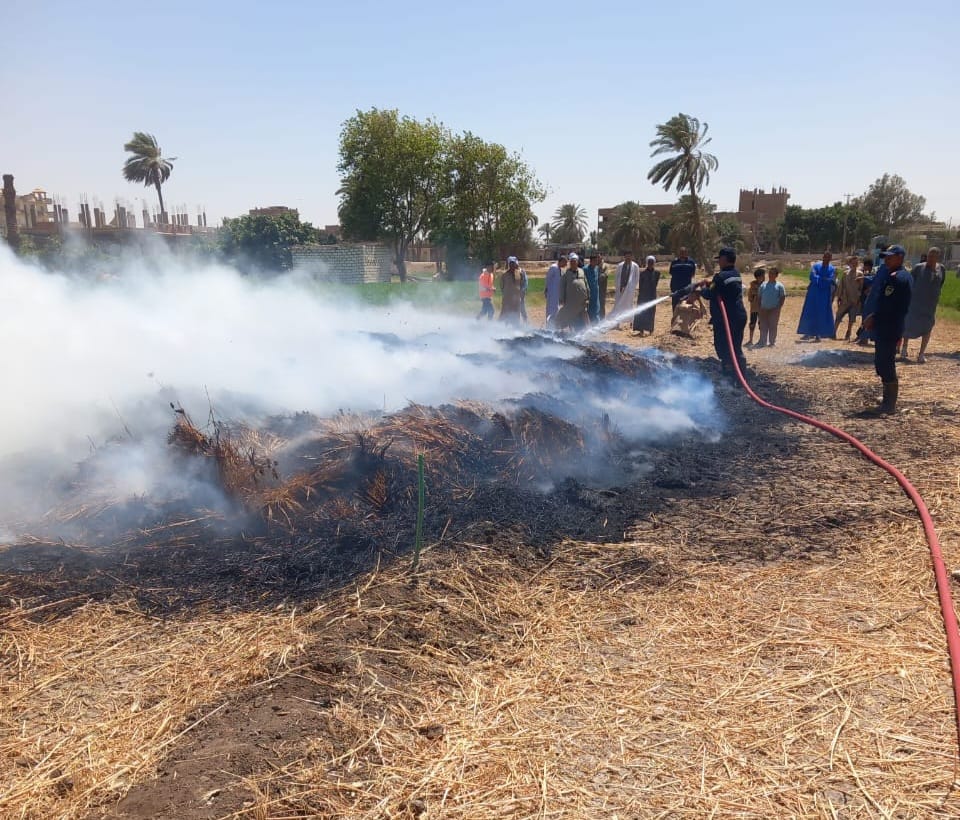 حريق في جرن محصول قمح بقرية الصوامعة