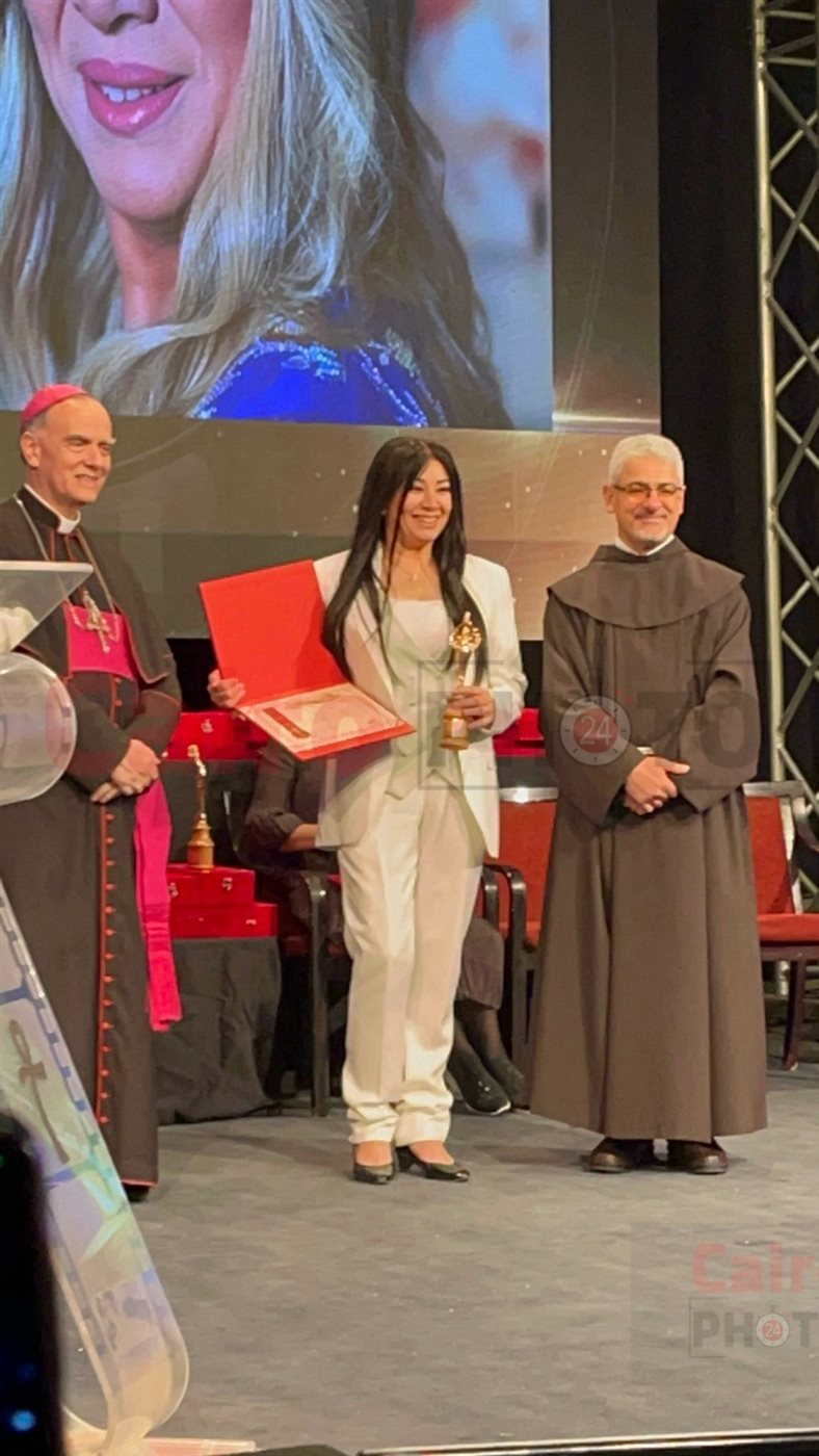 تكريم انتصار في مهرجان المركز الكاثوليكي للسينما