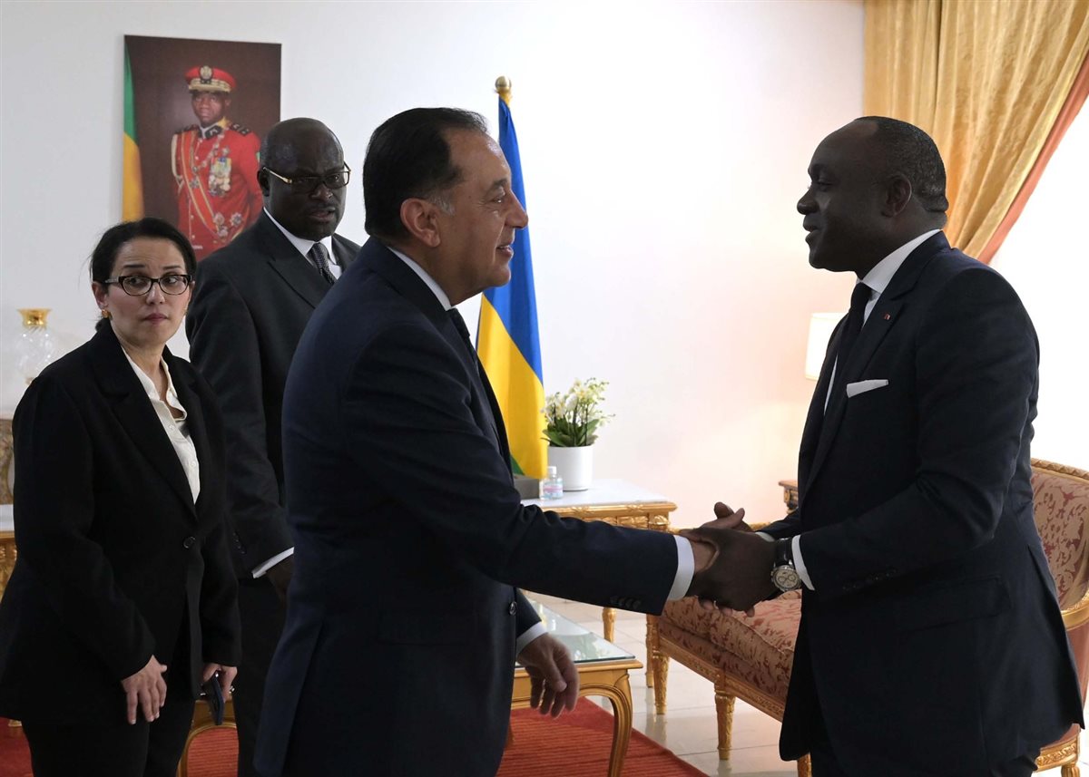 رئيس الوزراء يُشارك في حفل تنصيب الرئيس الجابوني بريس نجيما