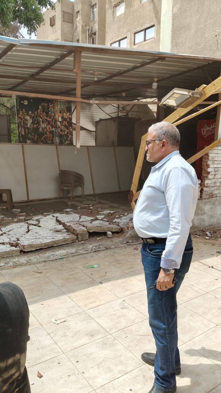 رئيس حي مدينة نصر يقود حملة مكبرة لإزالة التعديات من المحال المخالفة