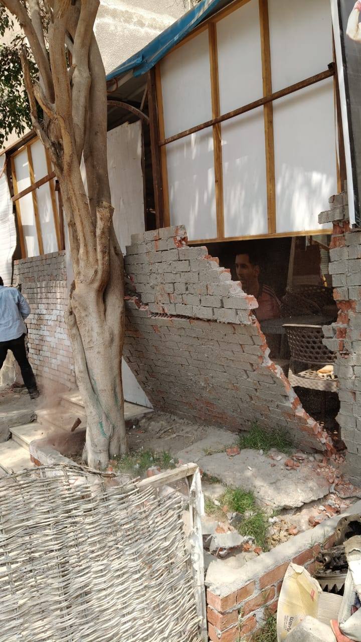 رئيس حي مدينة نصر يقود حملة مكبرة لإزالة التعديات من المحال المخالفة