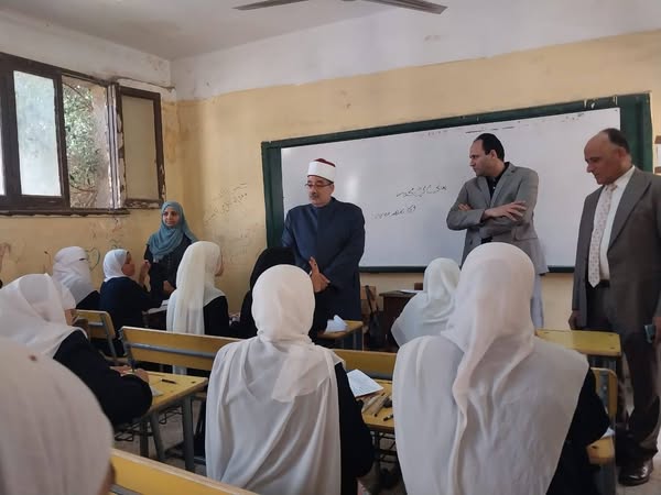 رئيس الجيزة الأزهرية: لا شكاوى داخل اللجان حتى اللحظة بامتحانات النقل الثانوي