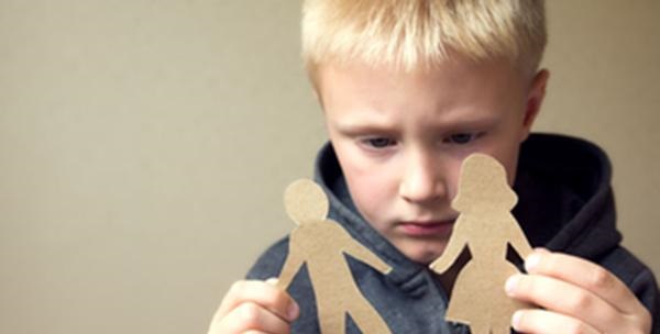 متى يسقط حق الأب في الرؤية في القانون السعودي؟