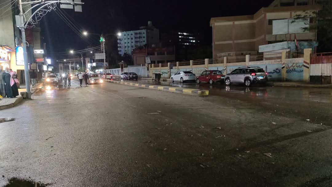 مسح مياه الأمطار من شوارع كفر الشيخ