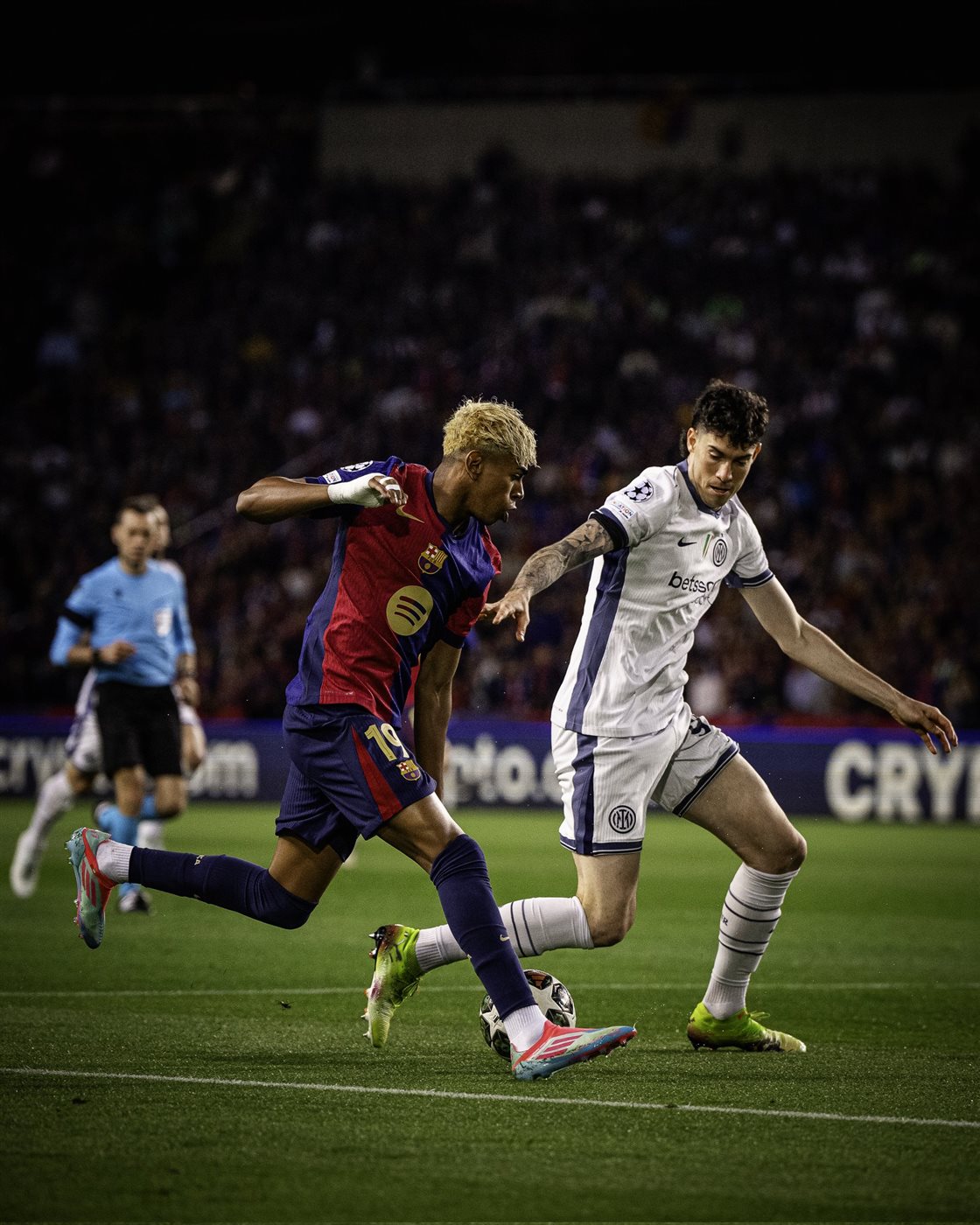 القنوات الناقلة لمباراة برشلونة وإنتر ميلان في إياب دور نصف نهائي دوري أبطال أوروبا