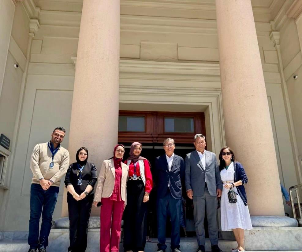 نائب وزير الخارجية التايلاندي ووفد من هيئة الرقابة العامة برومانيا يزورون المتحف اليوناني الروماني