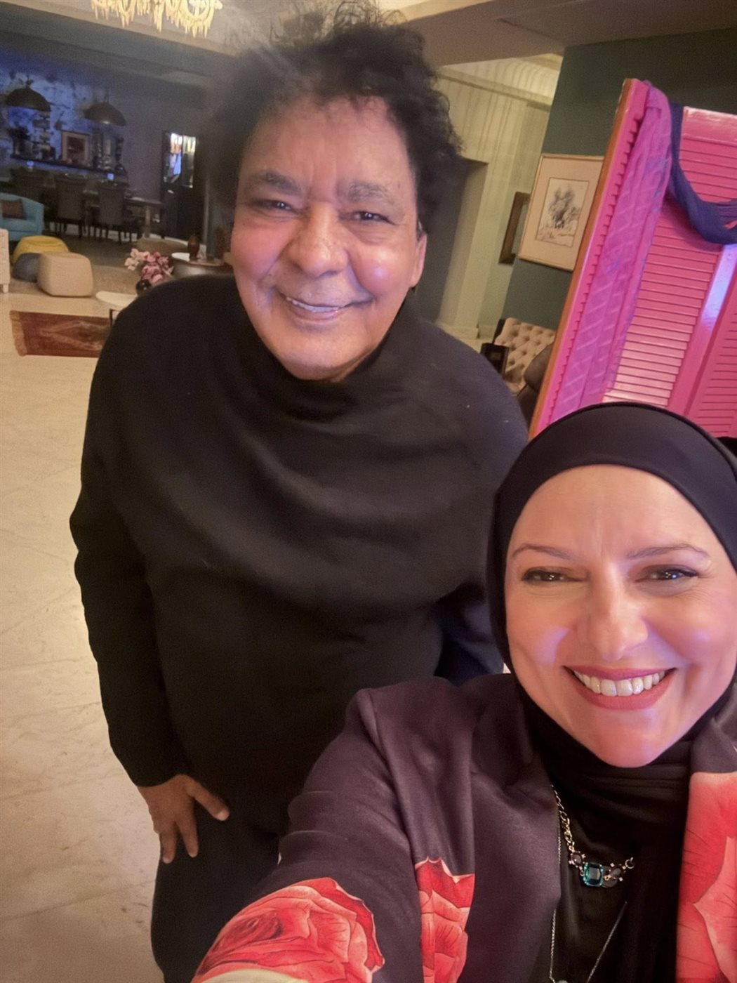 لقطات من زيارة دعاء فاروق لـ الكينج محمد منير في منزله