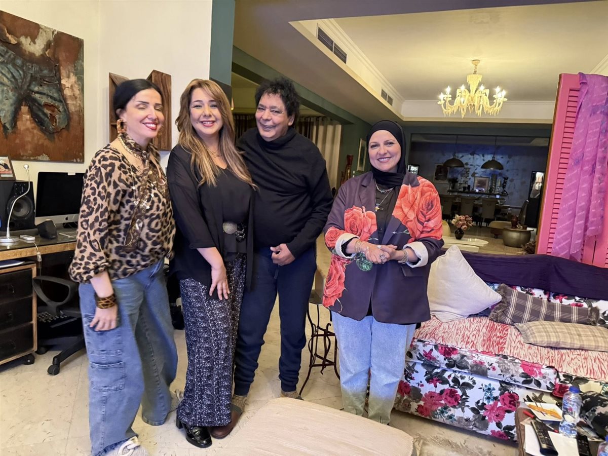 لقطات من زيارة دعاء فاروق لـ الكينج محمد منير في منزله