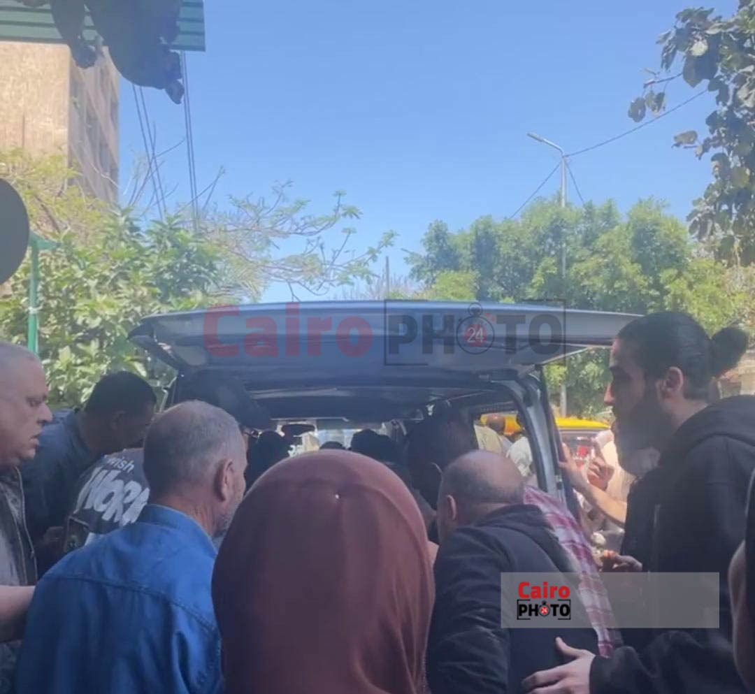 تشييع جثمان الفنان الراحل نعيم عيسي