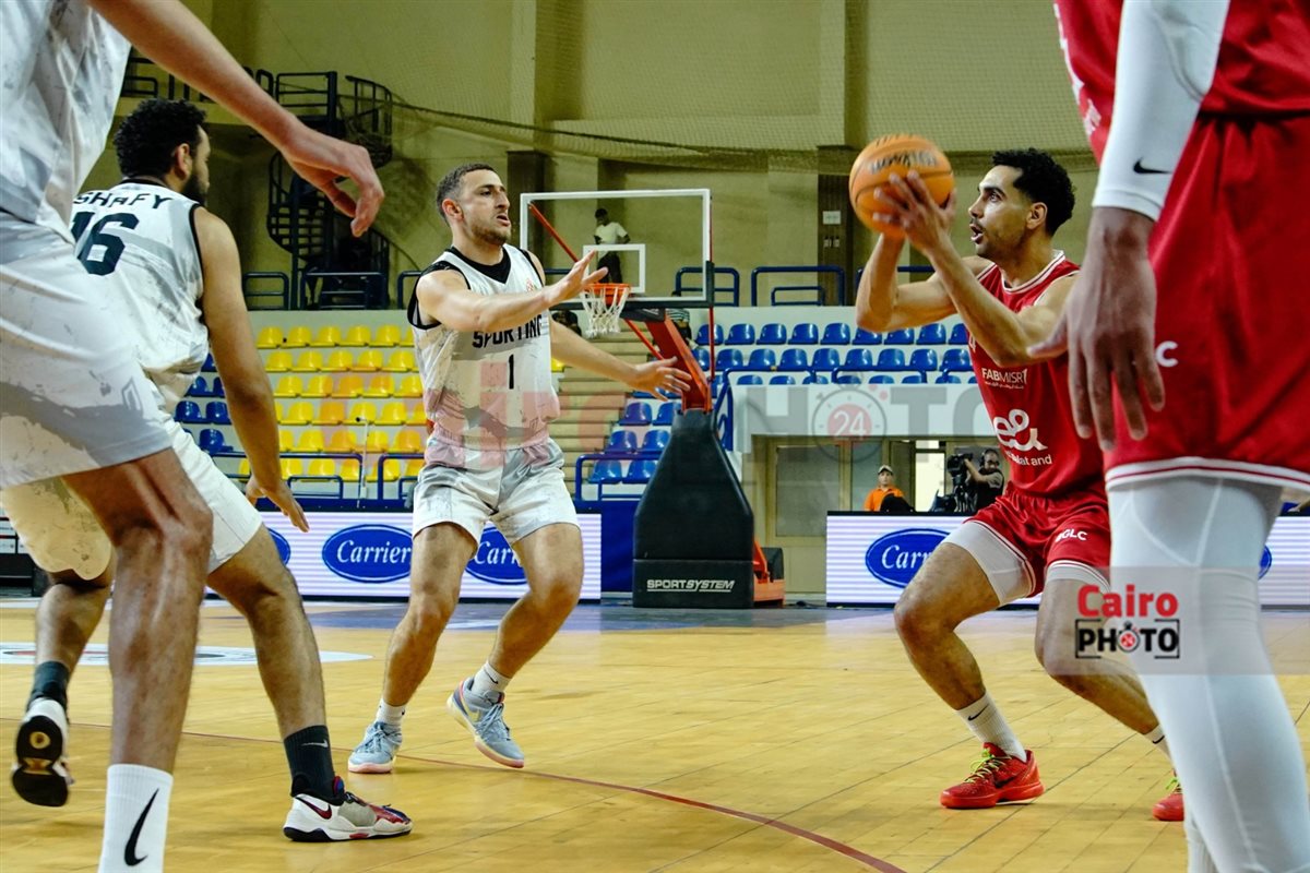 من لقاء الأهلي وسبورتنج لكرة السلة