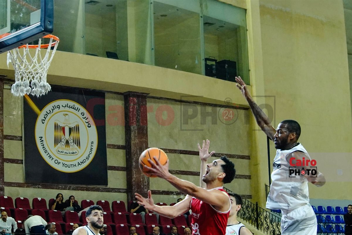 من لقاء الأهلي وسبورتنج لكرة السلة