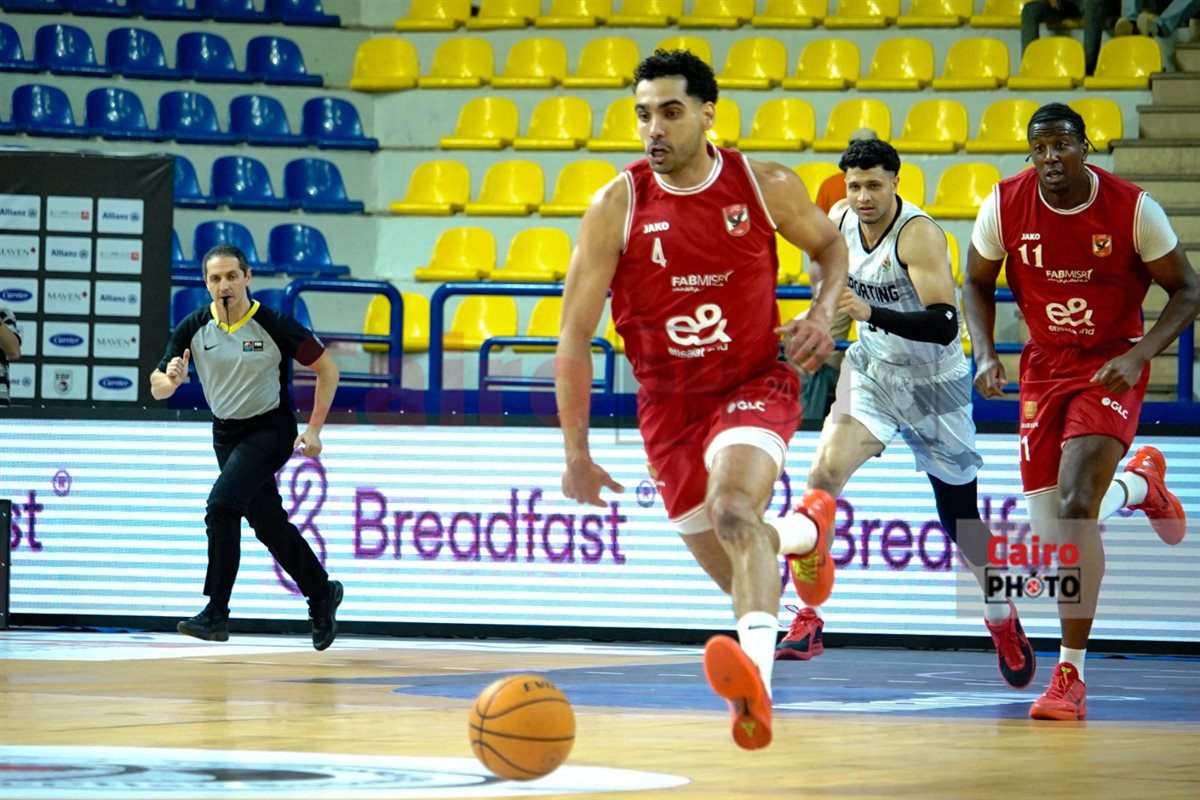 من لقاء الأهلي وسبورتنج لكرة السلة