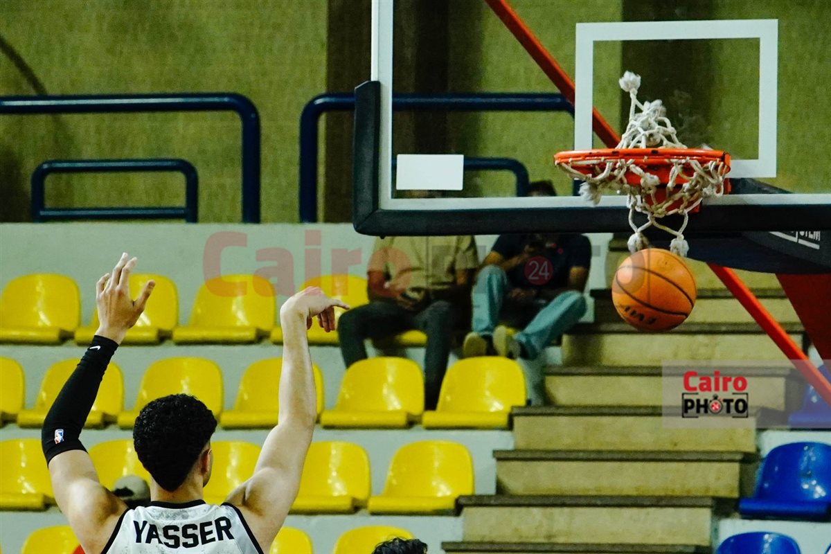 من لقاء الأهلي وسبورتنج لكرة السلة