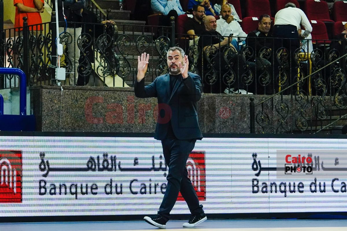 من لقاء الأهلي وسبورتنج لكرة السلة