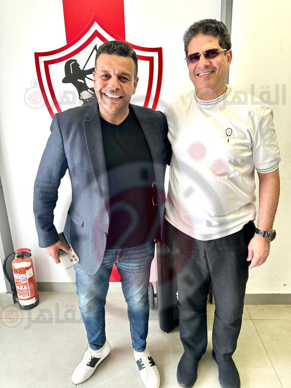 أيمن الرمادي ووكيله