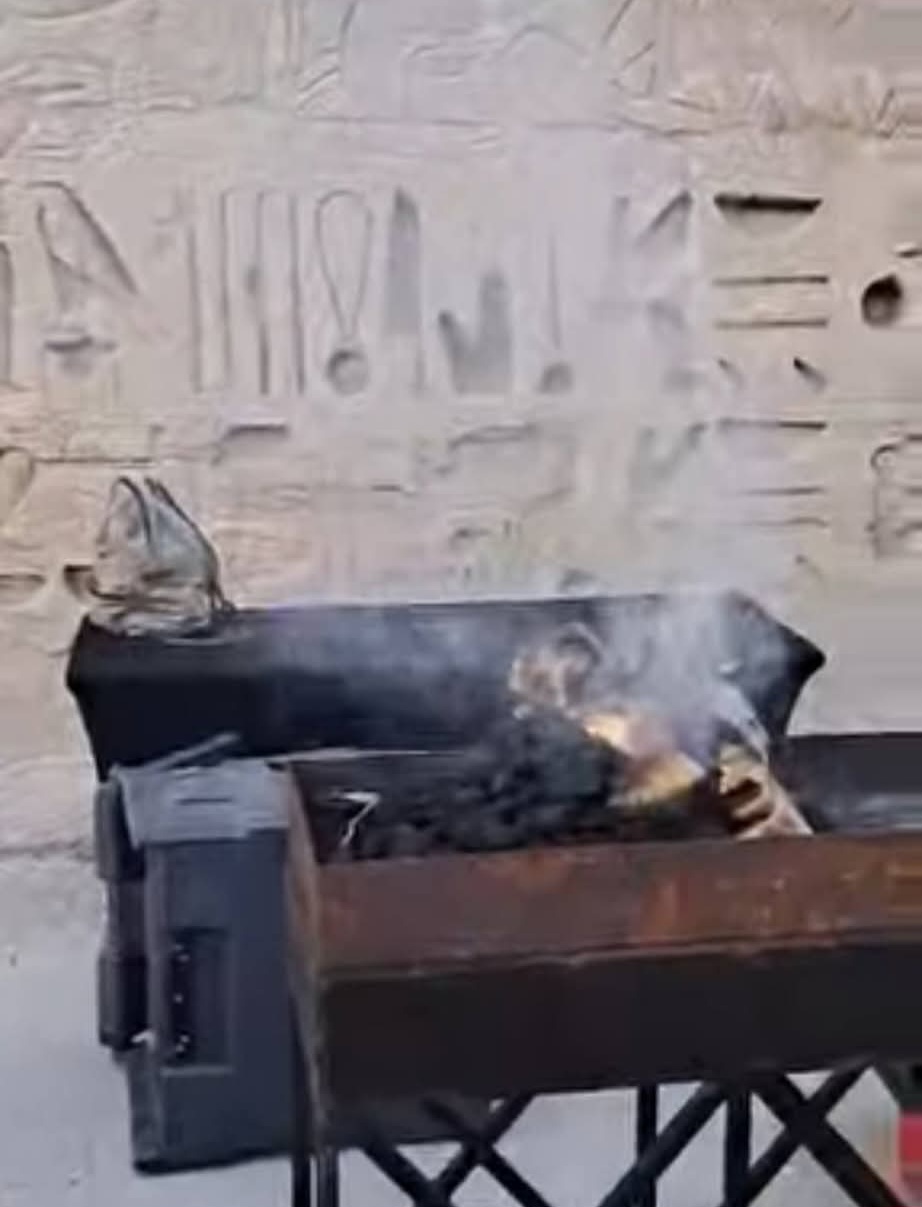 الصور المتداولة لشوي الطعام