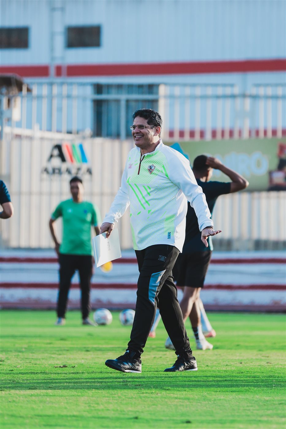 أيمن الرمادي 