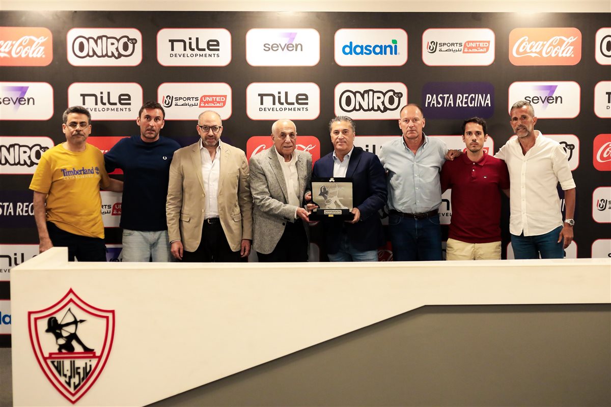 جوزيه بيسيرو وجهازه المعاون