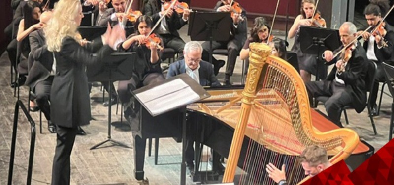 عائدها لصالح اللاجئين من غزة.. سميح ساويرس يبدع على البيانو في حفله بدار الأوبرا