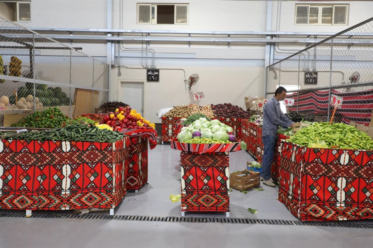 محافظ القاهرة يفتتح سوقيين حضاريين بحي المقطم