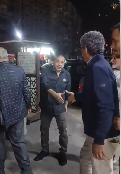 عمرو عرفه في عزاء حماة المنتج محمدالسبكي