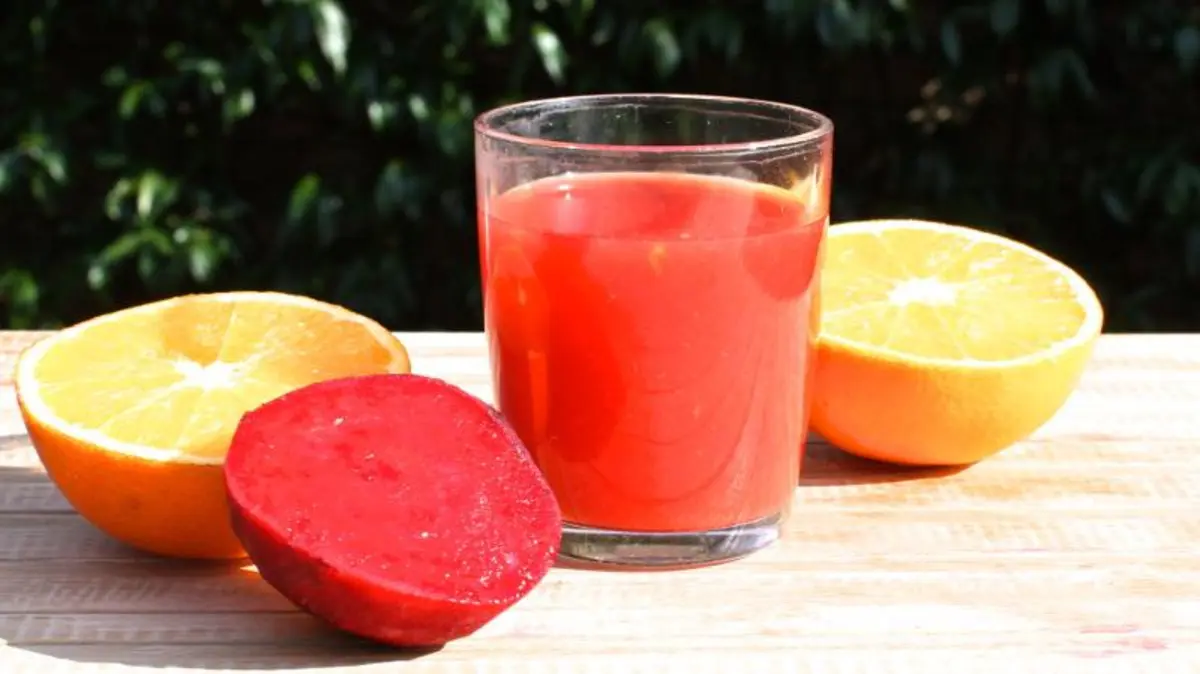 مقادير عمل عصير البرتقال بالرمان