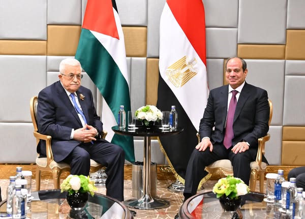 الرئيس السيسي يلتقي بنظيره الفلسطيني