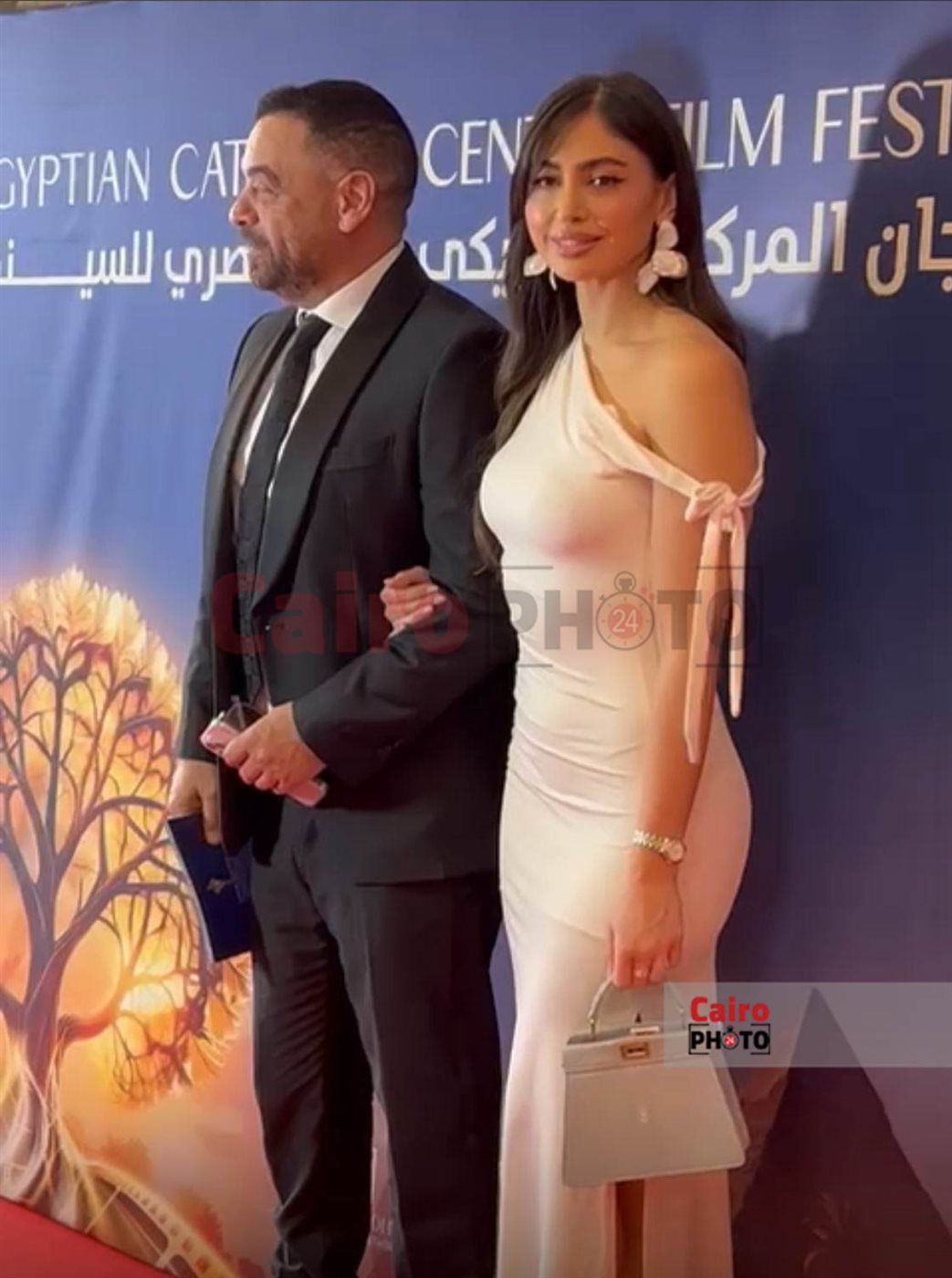 المخرج طارق العريان وزوجته نيكول سعفان أول الحضور في حفل ختام مهرجان المركز الكاثوليكي