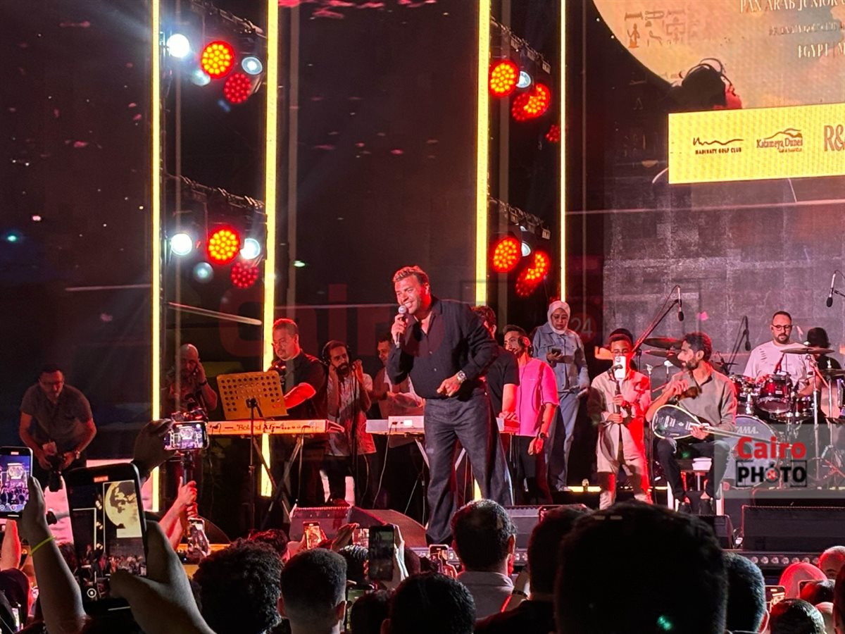  رامي صبري يتألق في حفل غنائي بمدينتي بحضور كامل العدد