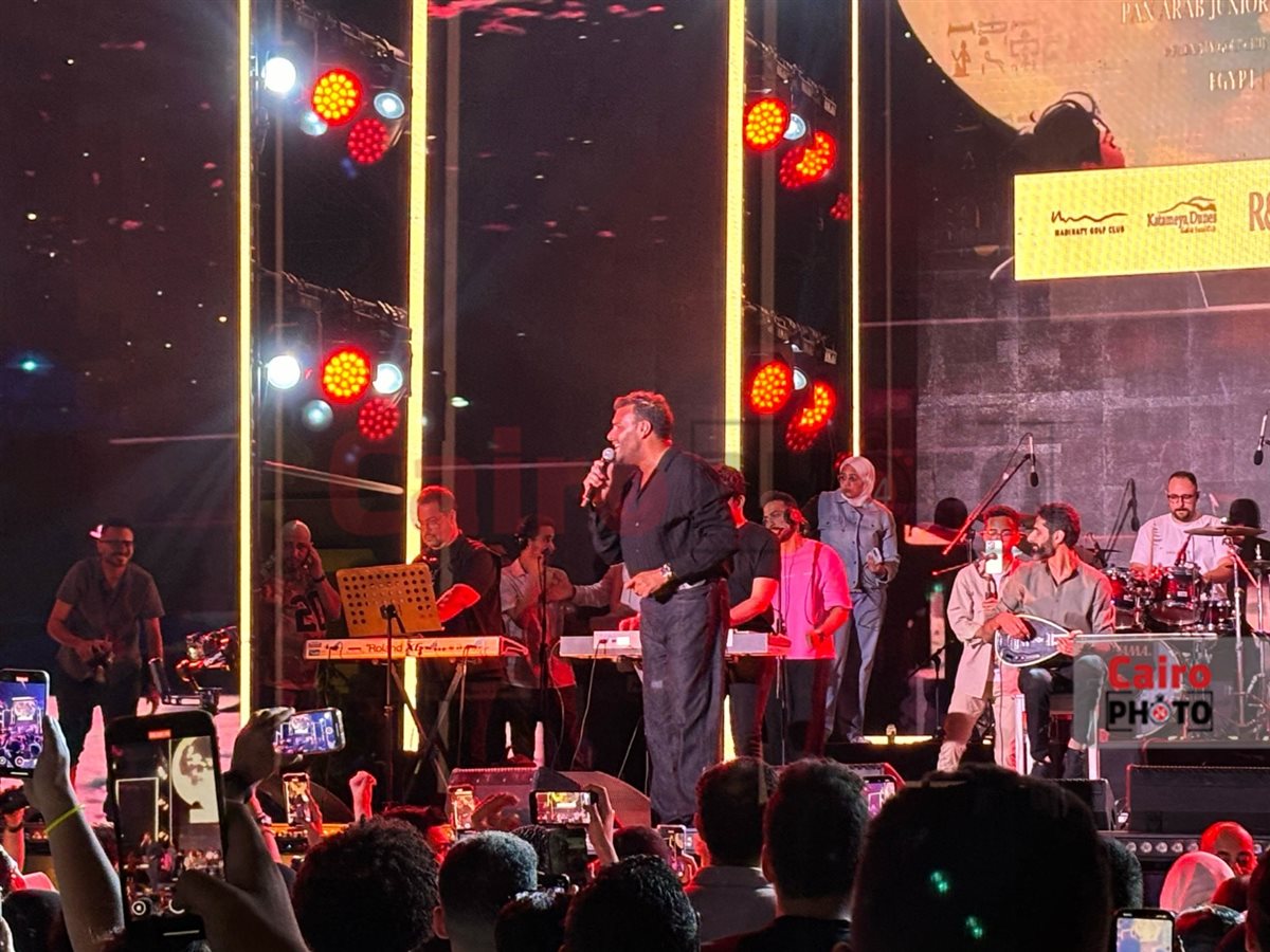  رامي صبري يتألق في حفل غنائي بمدينتي بحضور كامل العدد