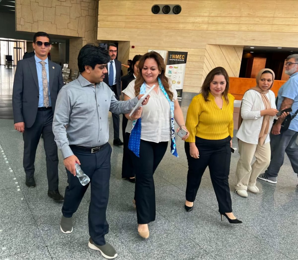 جانب من الزيارة