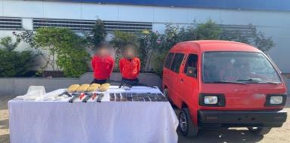 أحد المتهمين والمضبوطات