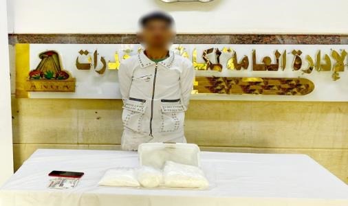 أحد المتهمين والمضبوطات