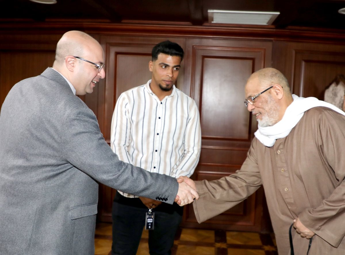 محافظ بني سويف مستقبل سائق الميكروباص الشجاع