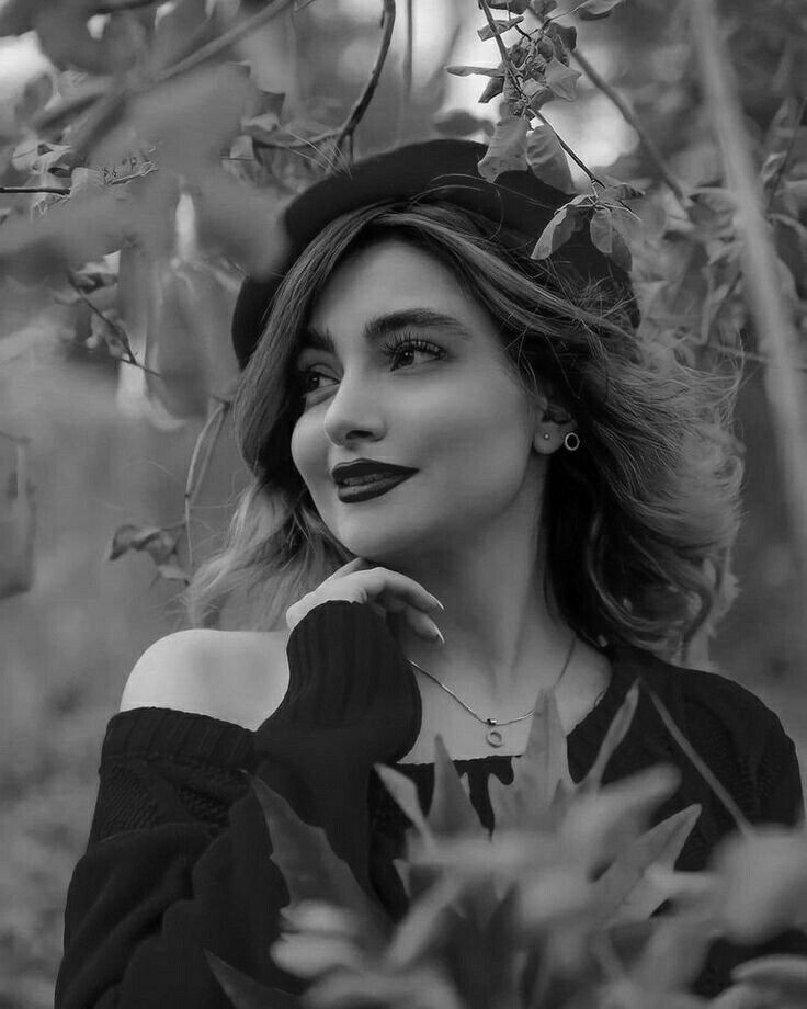 خلفيات بنات فخمة سوداء