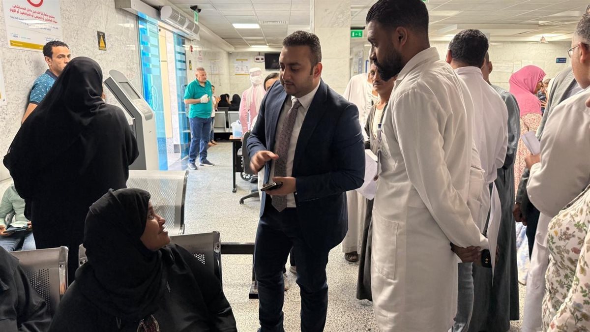 مدير هيئة الرعاية يتفقد عيادات الكرنك