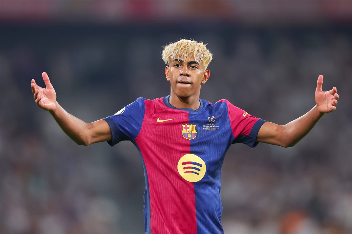 <strong>لامين يامال</strong>