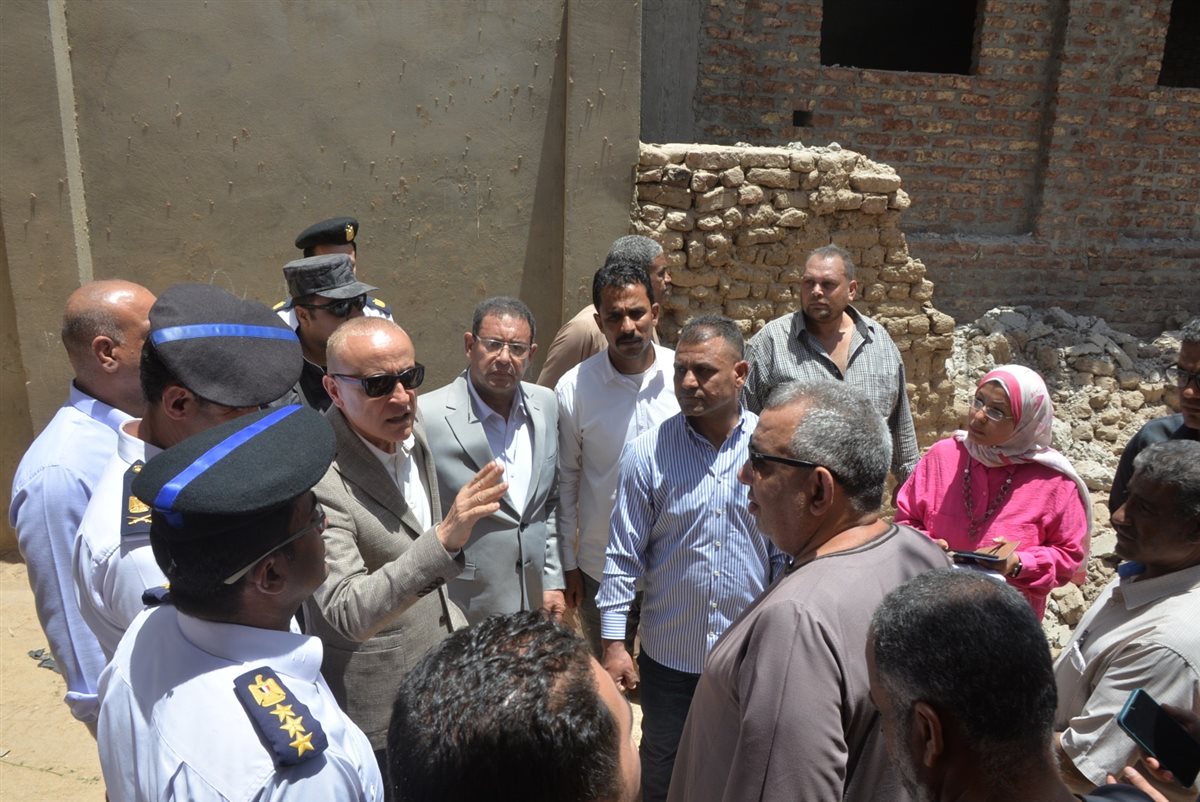 محافظ الأقصر يقود حملة لإزالة التعديات على أراضي الدولة