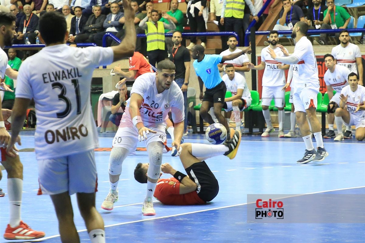 يد الأهلي والزمالك (5)