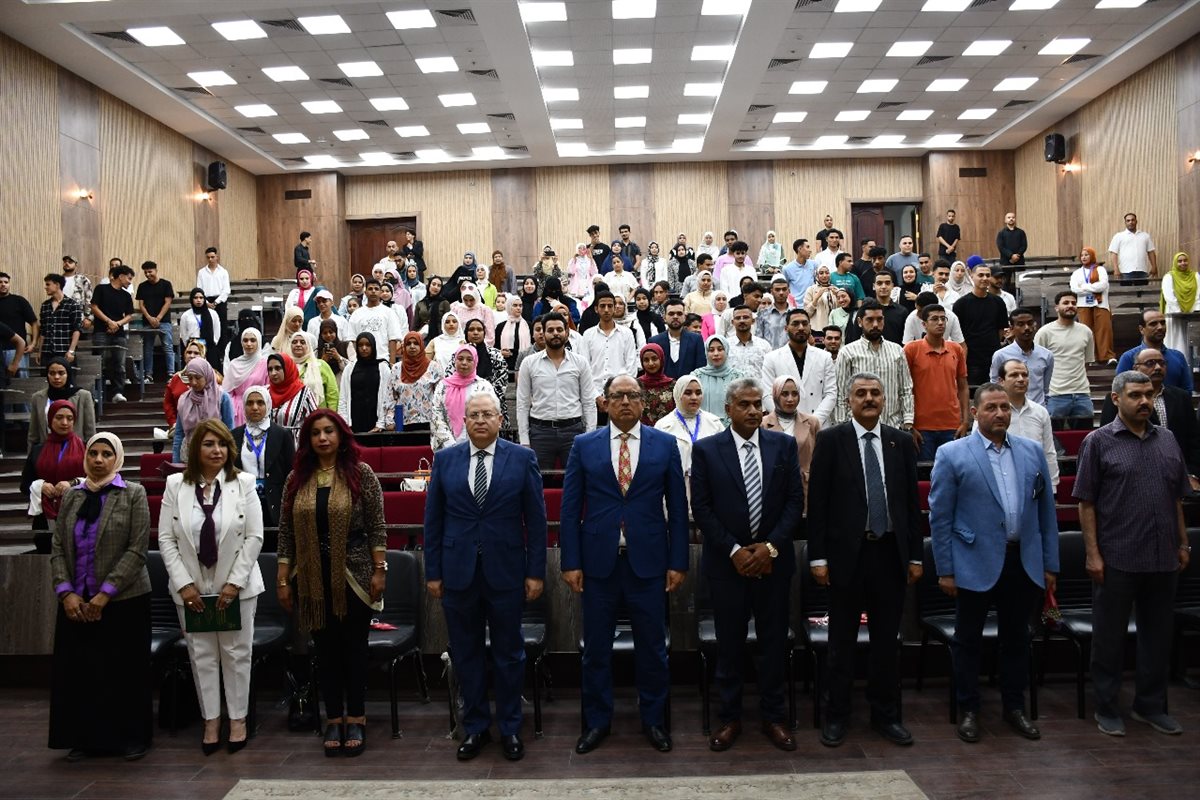 عرض أزياء طلابي يعكس ملامح الهوية ويجسد فلسفة التعليم التكنولوجي الحديث