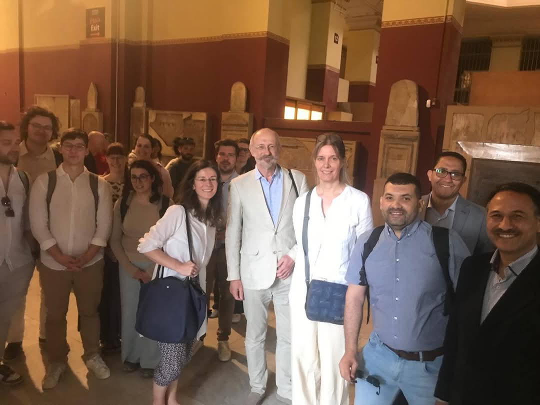 المتحف المصري بالتحرير يستقبل وفدًا أكاديميًا من جامعة فيينا