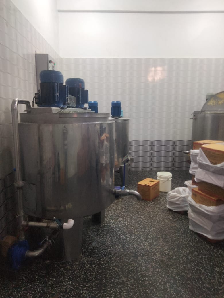 المعمل الغير مرخص