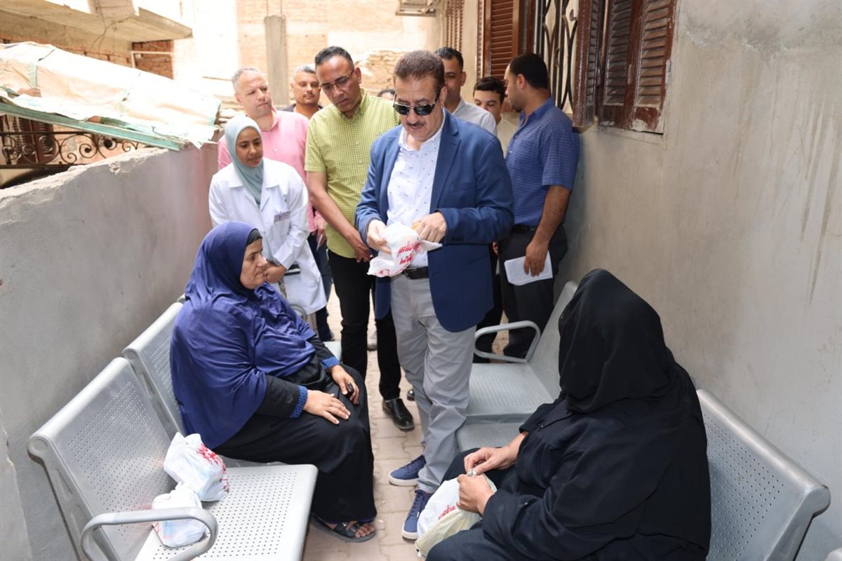 محافظ المنوفية خلال جولته